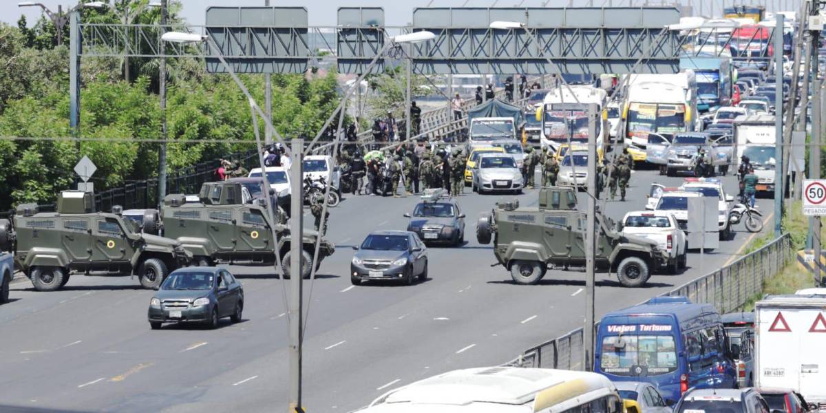 Durán: operativo de seguridad en el puente de la Unidad Nacional dificultó el tránsito vehicular