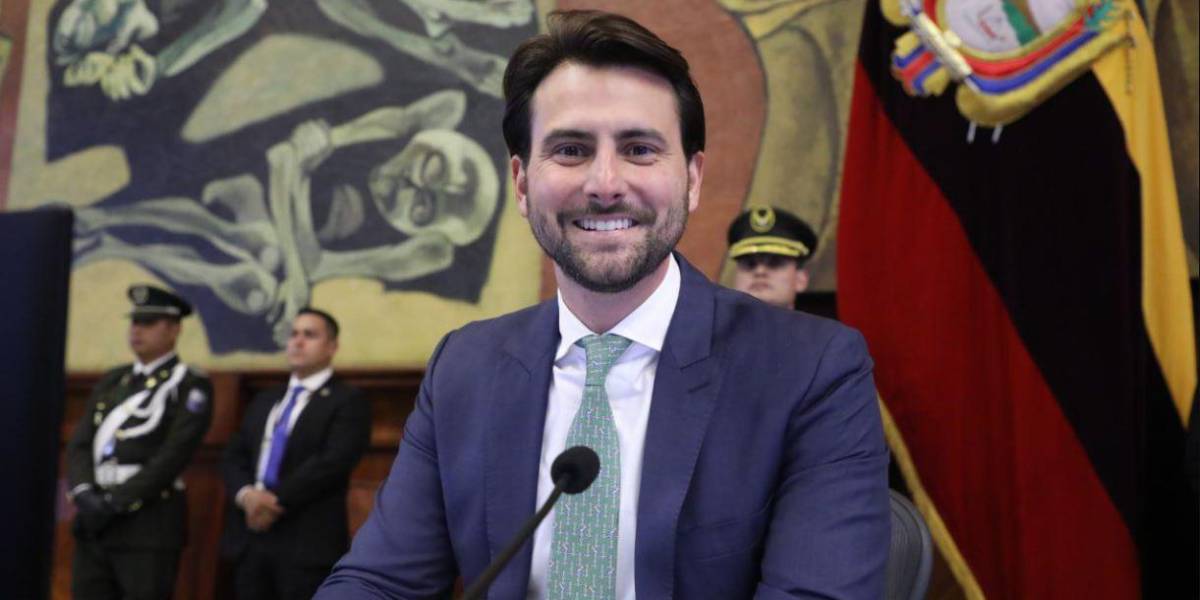 Niels Olsen anuncia que el Pleno de la Asamblea sesionará los lunes, martes y miércoles