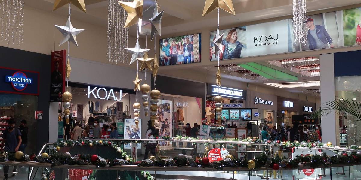 Sancionarán a locales que no exijan certificado de vacunación contra COVID-19 en Ecuador