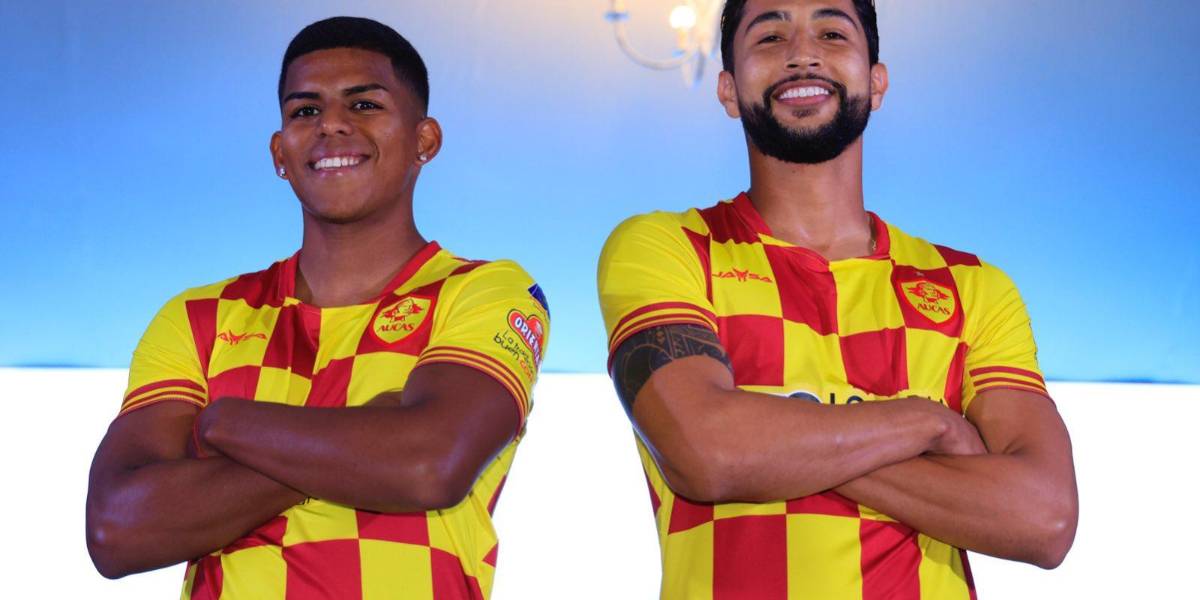 Aucas presenta su indumentaria oficial para el 2024