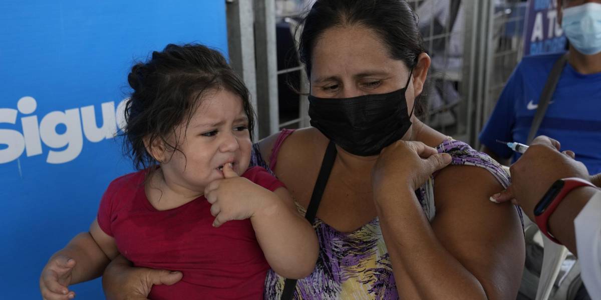 Ecuador registra 619 nuevos casos de COVID-19 y acumula 493.767 positivos