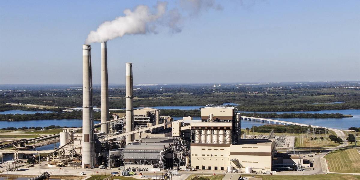 El petróleo de Texas cerró en 111,76 dólares el barril