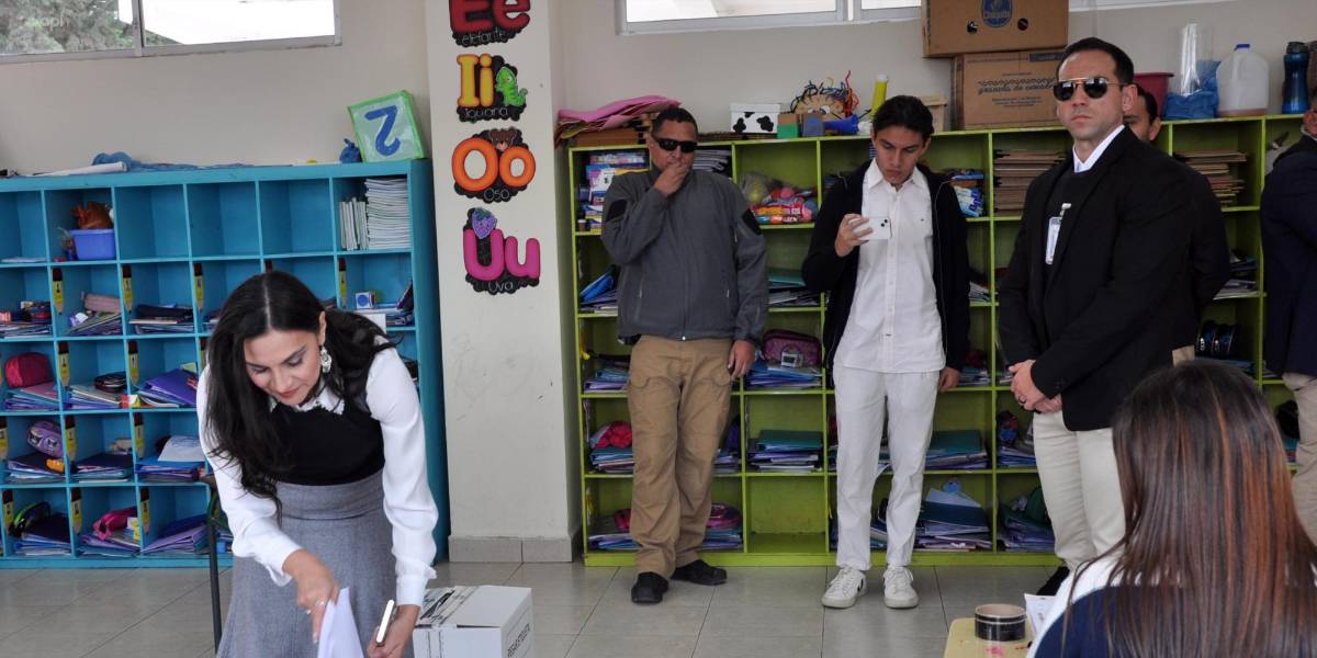 El Ministerio de Trabajo notificó al CNE sobre la suspensión de derechos políticos de Verónica Abad