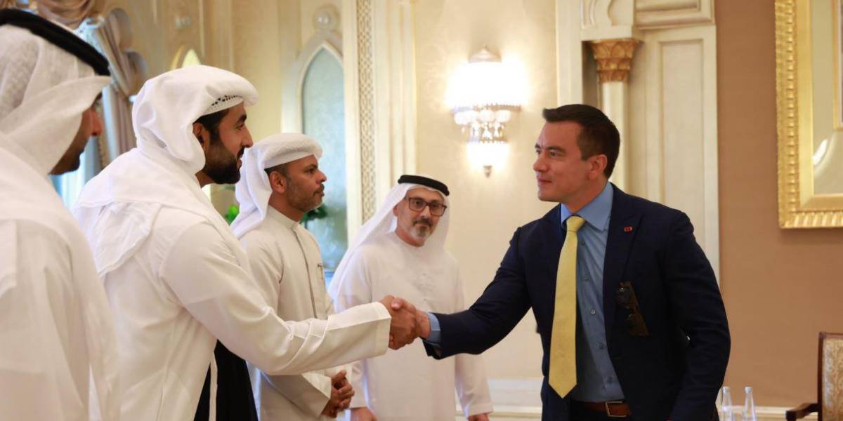 Noboa busca inversión para proyectos estratégicos con empresarios de Emiratos Árabes