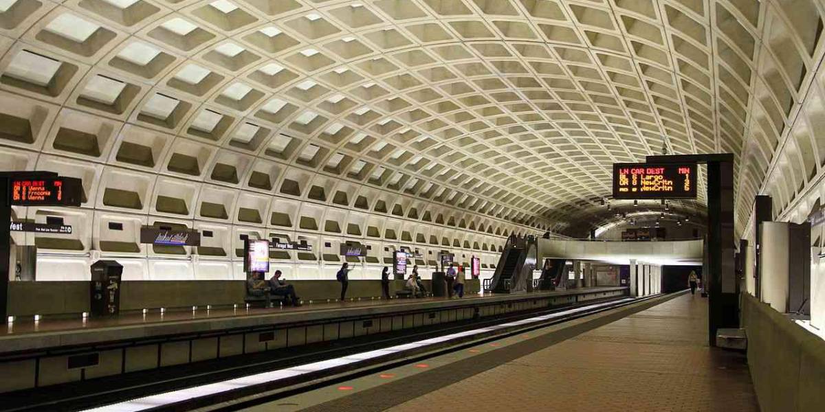 Un muerto y tres heridos tras ataque en el metro de Washington
