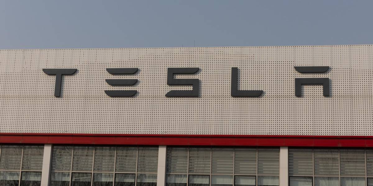 EE. UU. pide hasta 20 años de prisión para las tres personas acusadas de ataques a Tesla