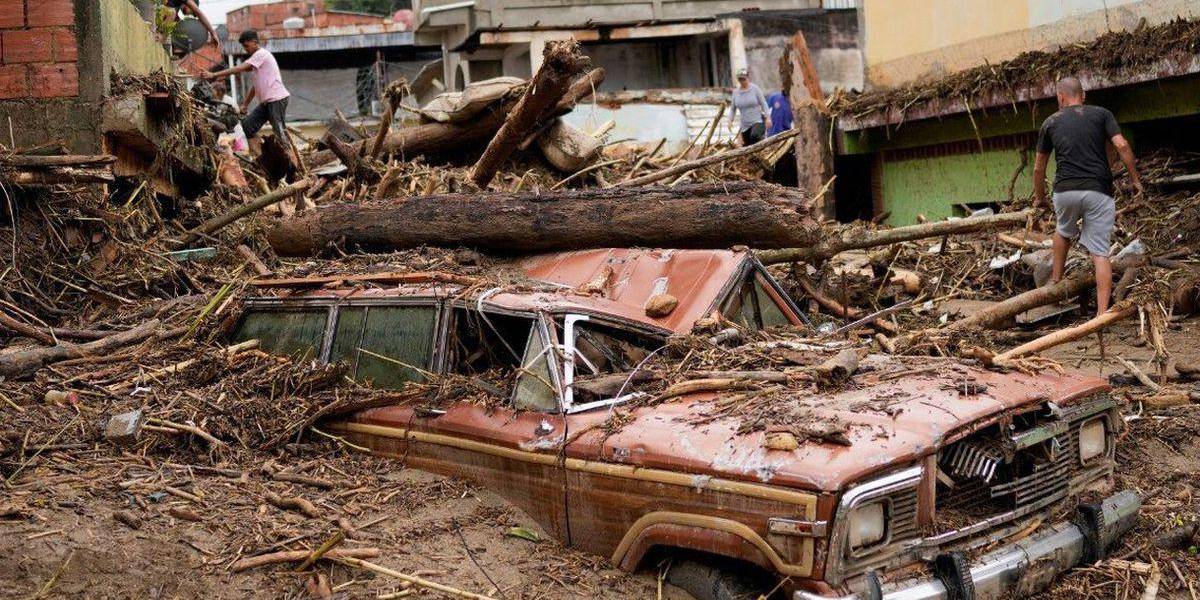 Venezuela: al menos 25 muertos y 52 desaparecidos por deslaves tras las lluvias torrenciales