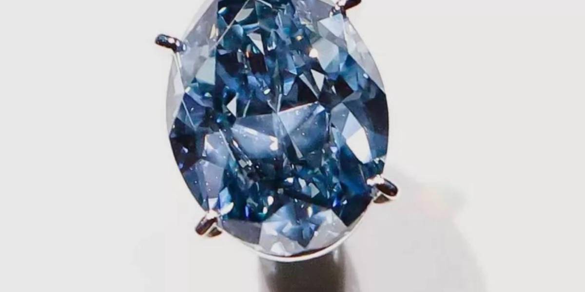 Por qué los diamantes azules son tan preciosos para los científicos