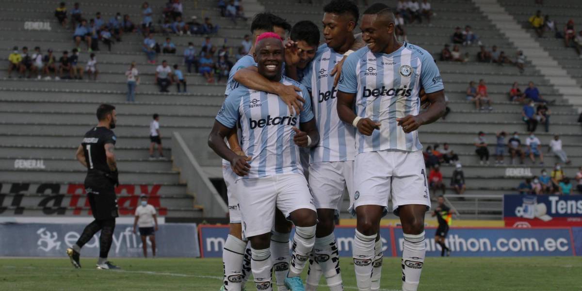 Guayaquil City remonta a Delfín en el Jocay y respira en la tabla de posiciones