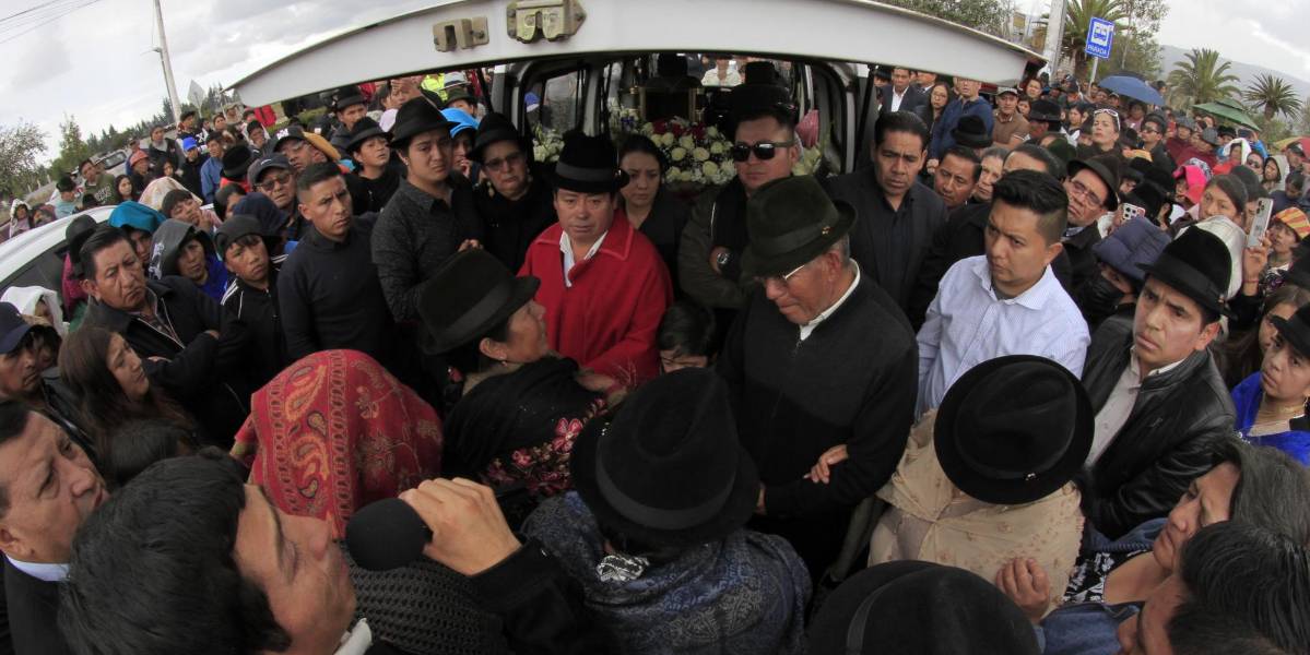 La Gobernación de Cotopaxi declara tres días de luto en la provincia en homenaje a Raúl Ilaquiche