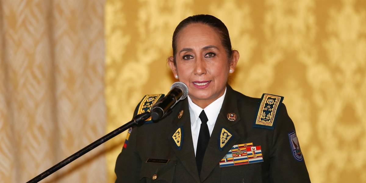 Lasso ratifica a generala como comandante de la Policía de Ecuador