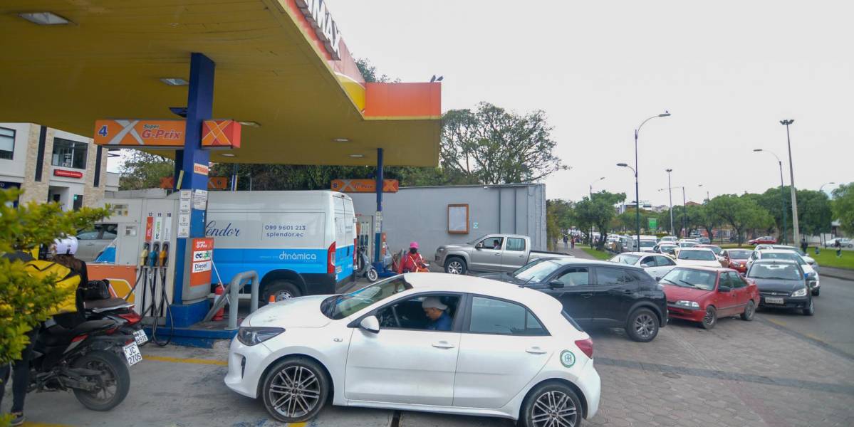Gasolina EcoPlus comenzará a venderse en agosto y ya no en julio, como había anunciado Petroecuador