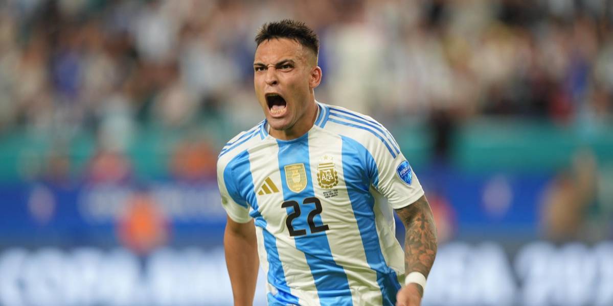 Argentina, con un doblete de Lautaro Martínez, derrotó a Perú y se clasificó primera de su grupo en Copa América