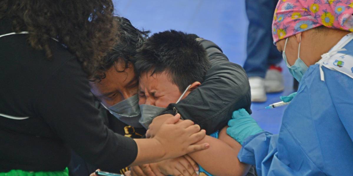 MSP planea vacunar a 98.000 estudiantes en una semana