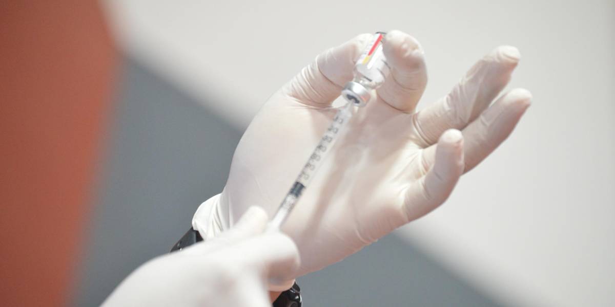 Federación Médica Ecuatoriana considera apresurada la vacunación en niños