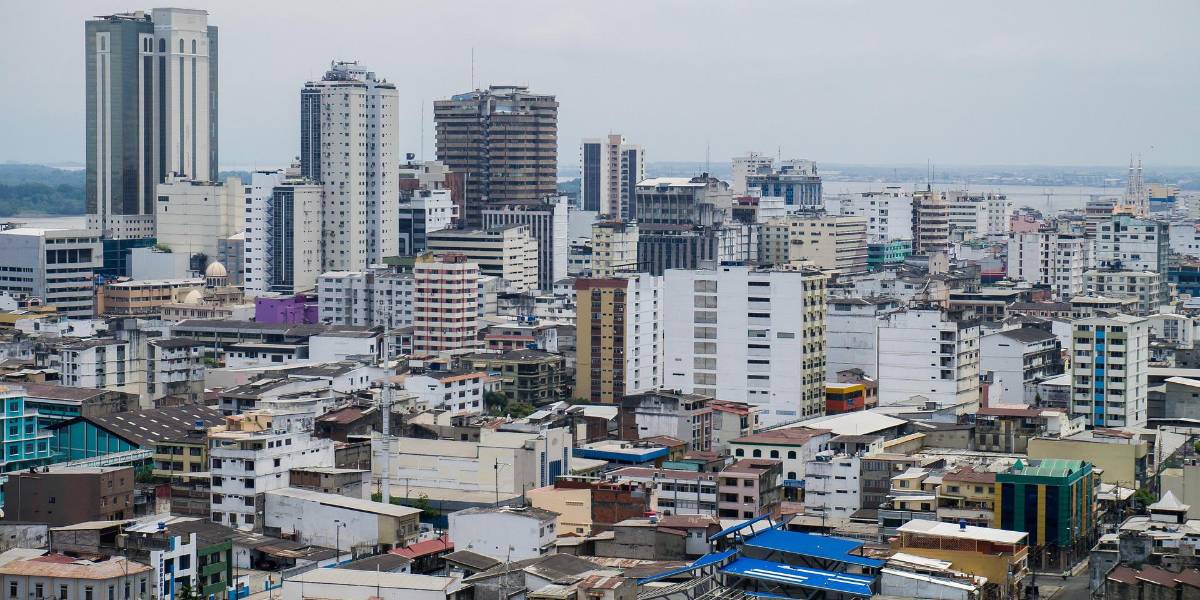 Clima: Cielo nublado y bajas temperaturas en Quito y Guayaquil, según Inamhi