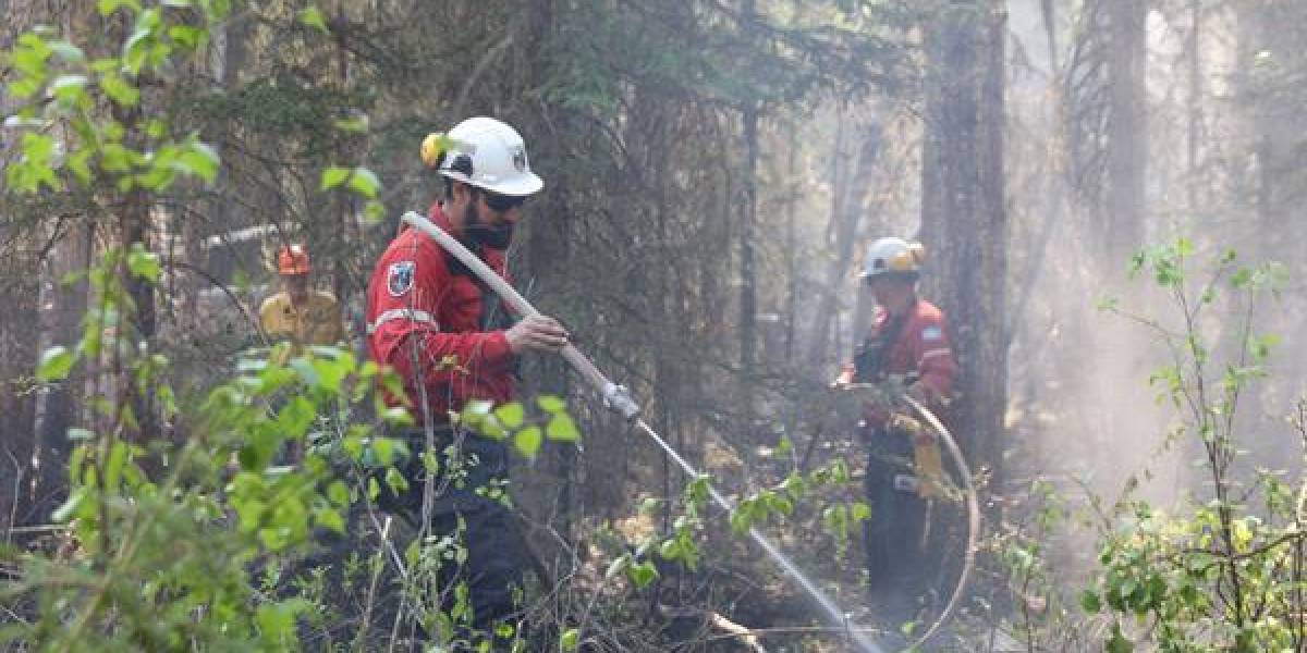 Incendios forestales dejan casi 3 mil evacuados en el oeste de Canadá