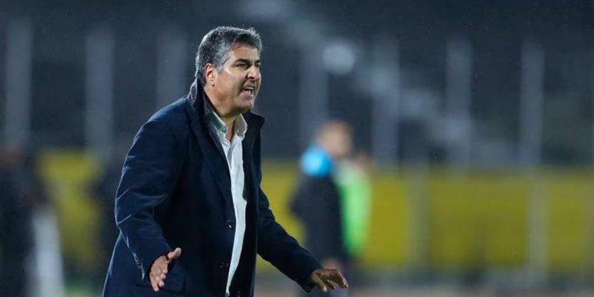 Liga Pro: Santiago Escobar dirigió su primera práctica como entrenador de Aucas