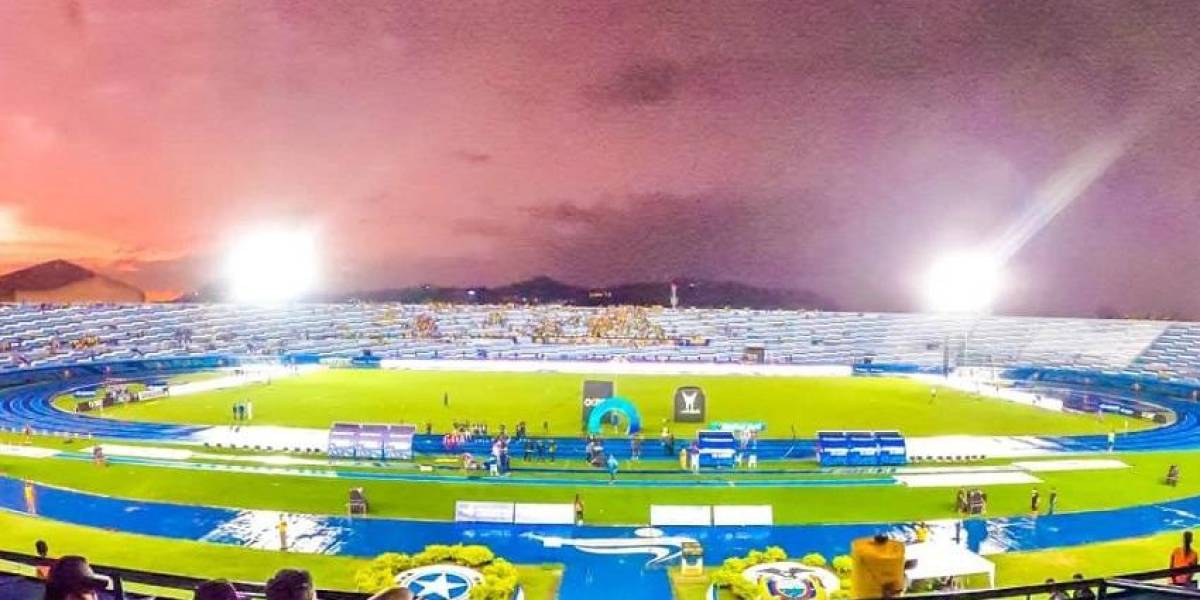 Fedeguayas abre la explanada del estadio Modelo, piscinas, patinaje y canchas sintéticas para uso del público en general