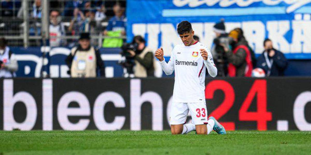 El Bayer Leverkusen empató con Piero Hincapié de titular