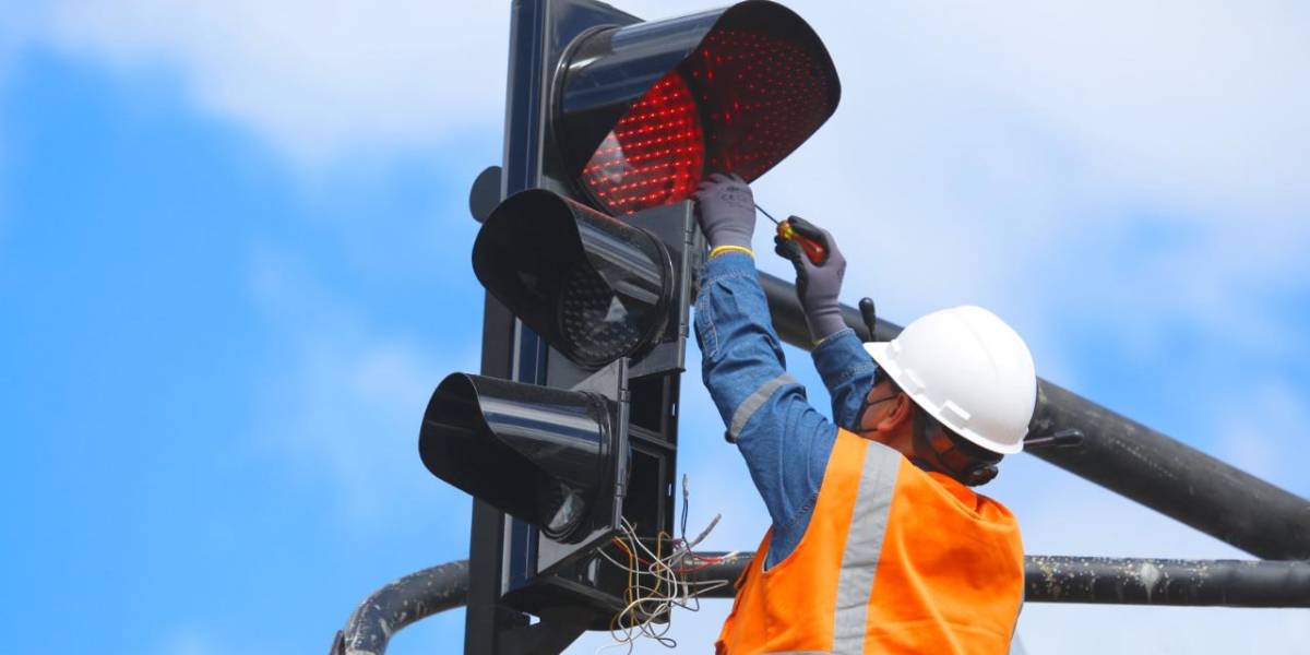Quito | Más de un millón de dólares se ha invertido en la actualización del sistema de semáforos