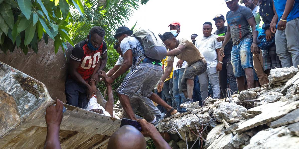 Al menos a 227 los muertos a causa del terremoto en Haití