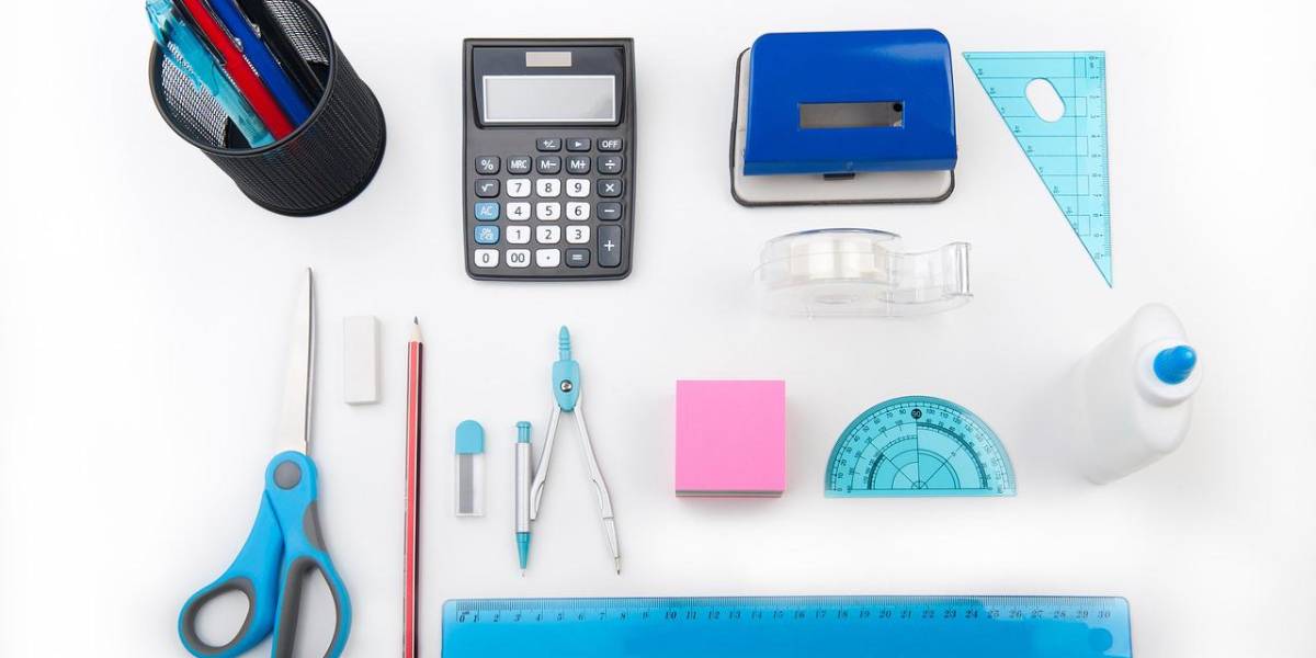 Regreso a clases: padres de familia buscan útiles escolares y uniformes a última hora