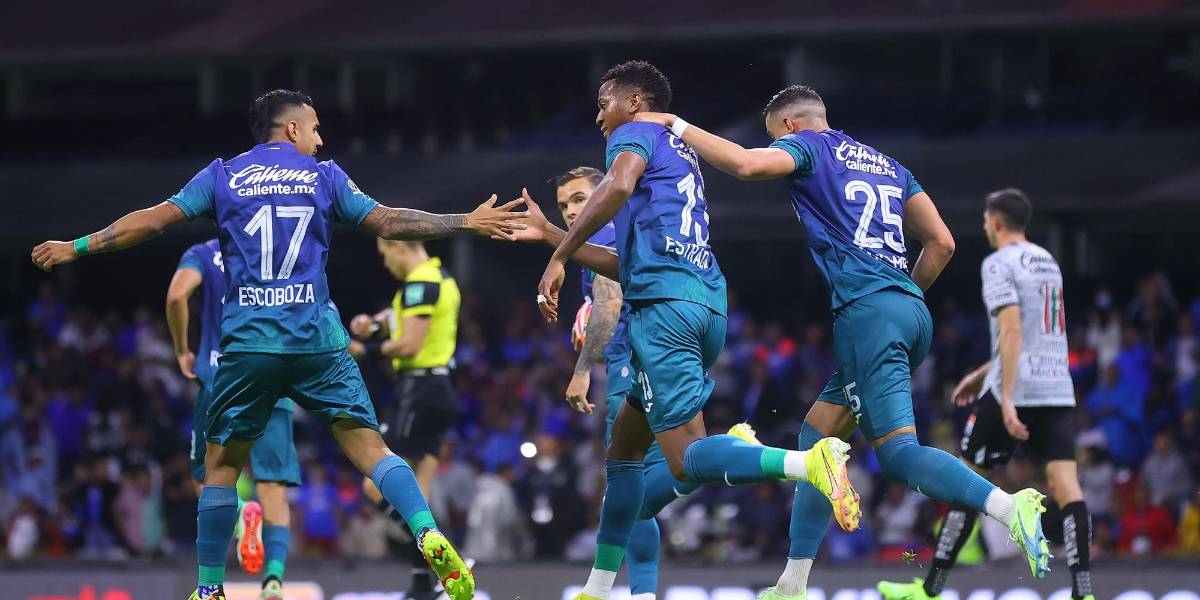 Michael Estrada anotó en la victoria de Cruz Azul ante León