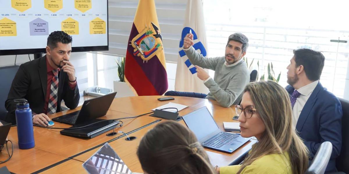 El SRI iniciará una auditoría al único candidato a la Presidencia que no respondió al llamado por dudas sobre pago de impuestos