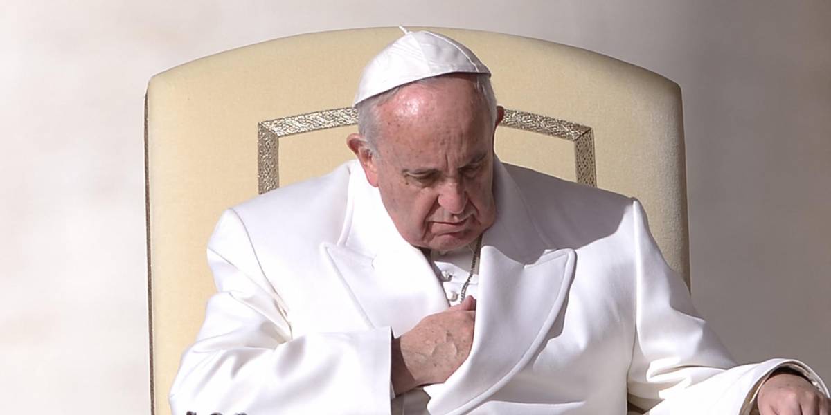 El Papa sigue estable y continúa su actividad laboral en el hospital