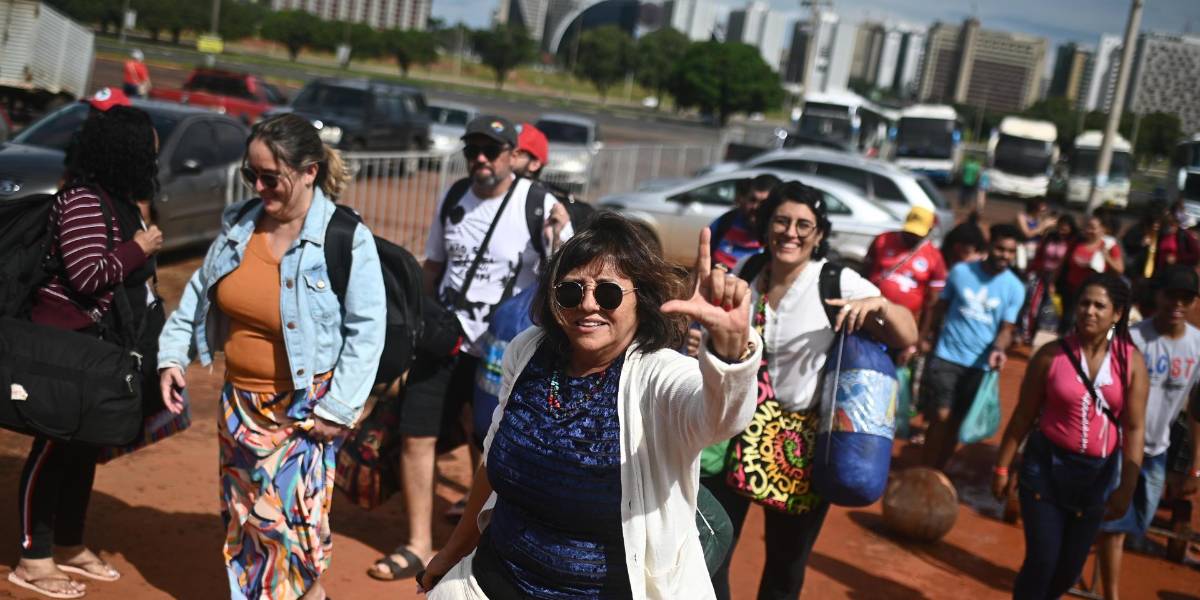 Miles de personas se empiezan a congregar para la investidura de Lula