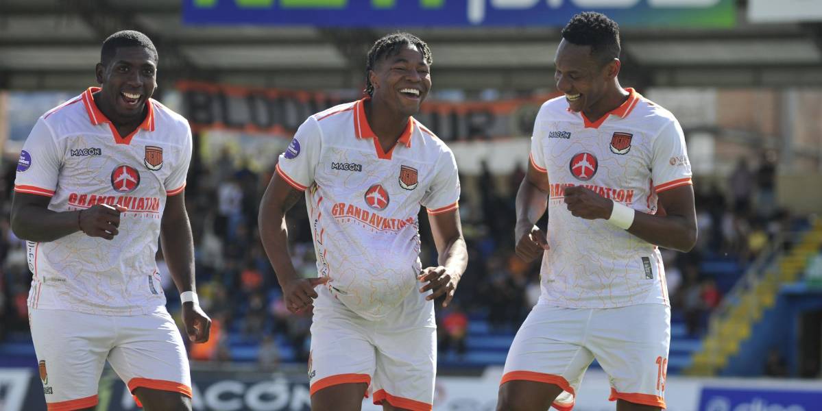 Libertad fue superior y derrotó a Orense y sueña con la Copa Libertadores