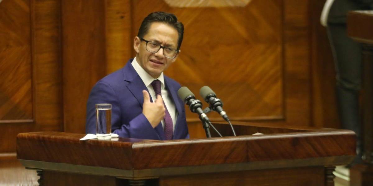 Asamblea Nacional censura y destituye al defensor del Pueblo, Freddy Carrión