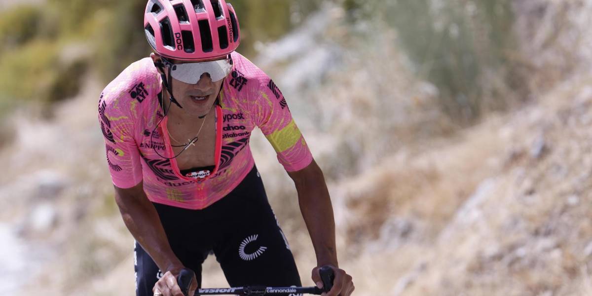 Richard Carapaz quedó segundo en la etapa 9 y es tercero en la clasificación general de la Vuelta a España