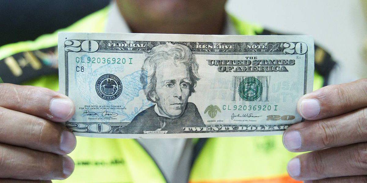 8 detenidos tras decomiso de más de $500 mil billetes falsos en Santo Domingo
