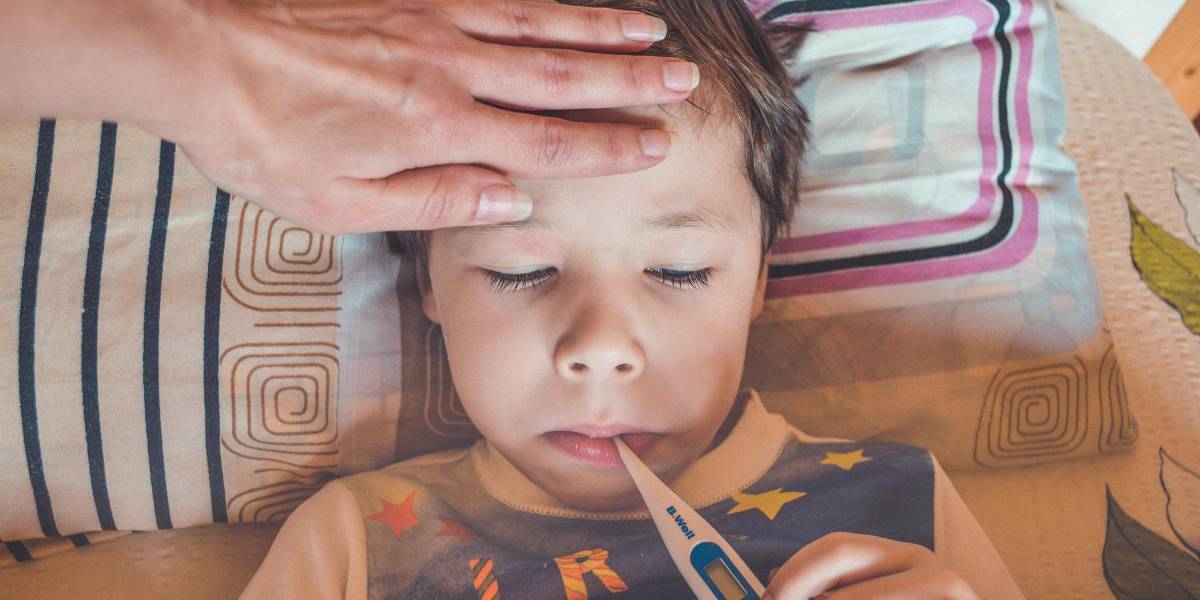 Cuáles son los síntomas de la hepatitis aguda infantil que aún no está en Ecuador