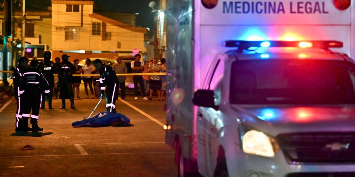 Sicarios asesinan a hombre en un billar de Santa Elena y dejan un panfleto con amenazas