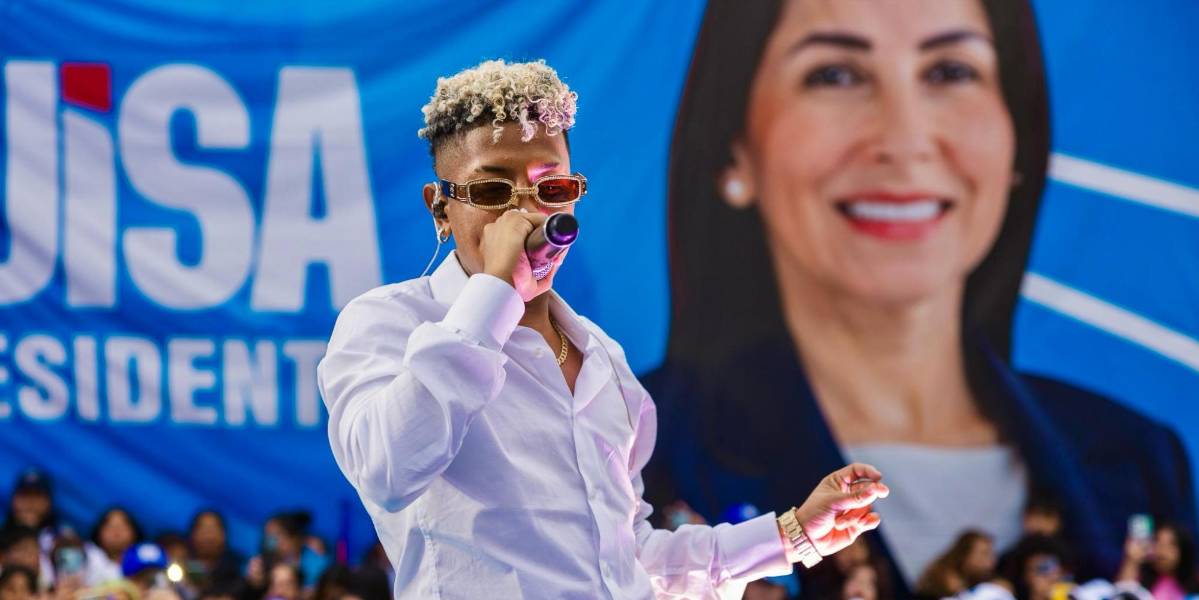 A Jombriel, el artista del momento, lo buscaron correístas y noboístas para el cierre de sus campañas