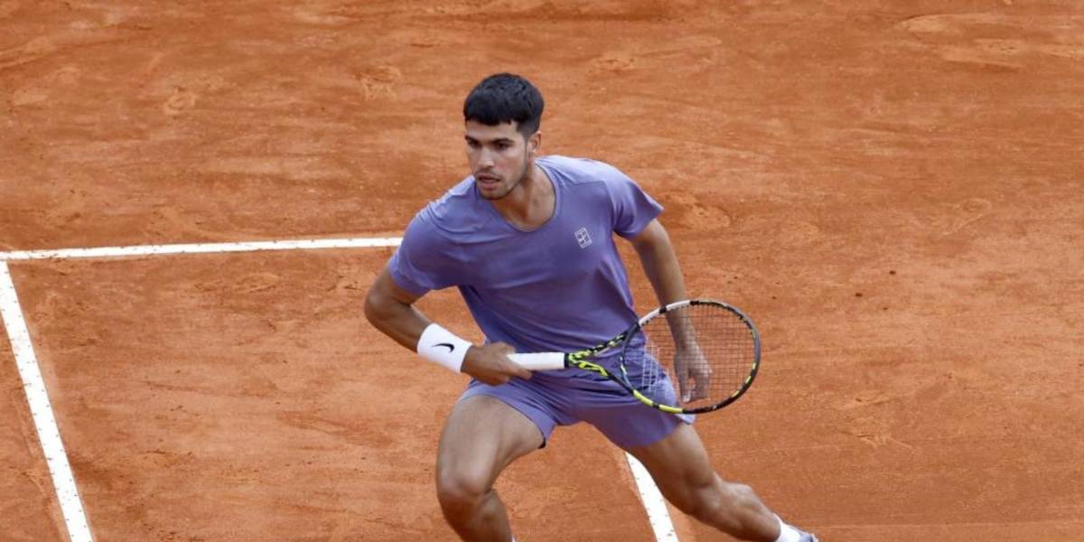 Carlos Alcaraz despierta, remonta y avanza a los octavos de Montecarlo
