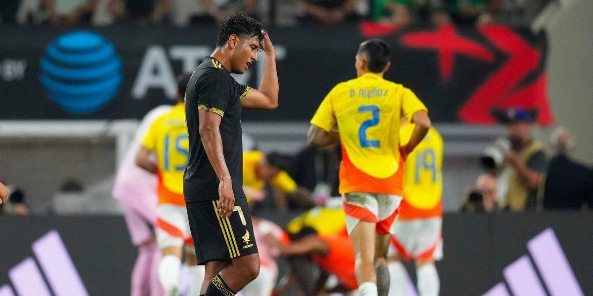 México cayó goleado 4-0 por Colombia antes de su duelo contra Ecuador