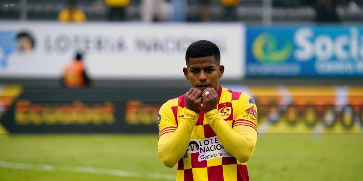 Aucas recuperó la punta del campeonato, tras vencer 2-0 a Libertad