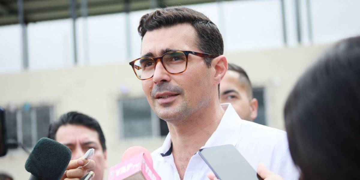 Andrés Guschmer es convocado a comparecer por presunto impedimento para ejercer cargo público