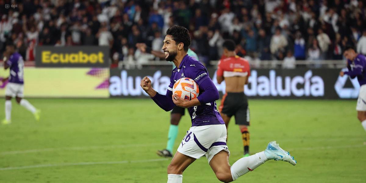 Jeison Medina anotó su primer gol con Liga de Quito en el empate ante Deportivo Cuenca