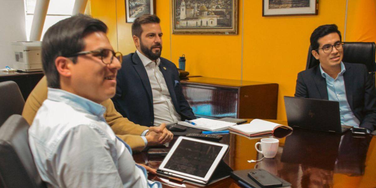 El ministro de Economía, Pablo Arosemena, tuvo la primera reunión con el FMI