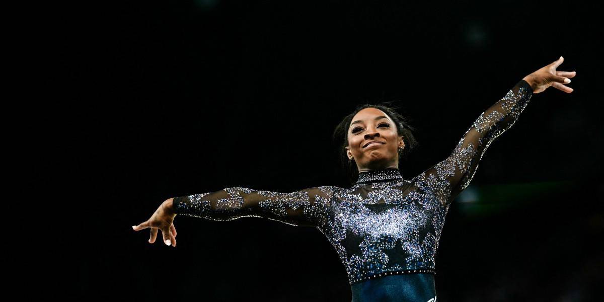 Simone Biles arranca con fuerza en París 2024
