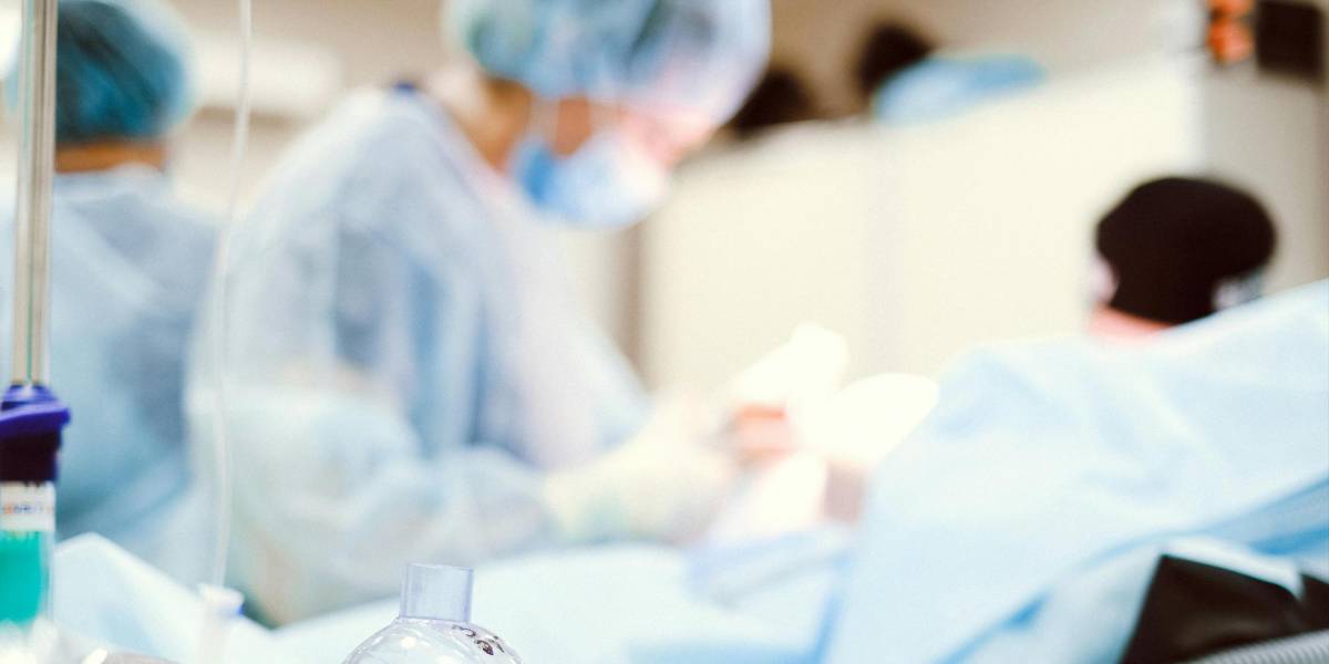 Un cirujano plástico de Cuenca es sentenciado a prisión por abuso sexual a una paciente