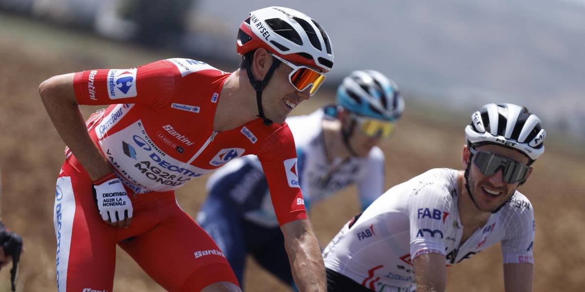 La Vuelta a España: Wout van Aert gana la etapa 7 y Carapaz sube dos puestos más en la general