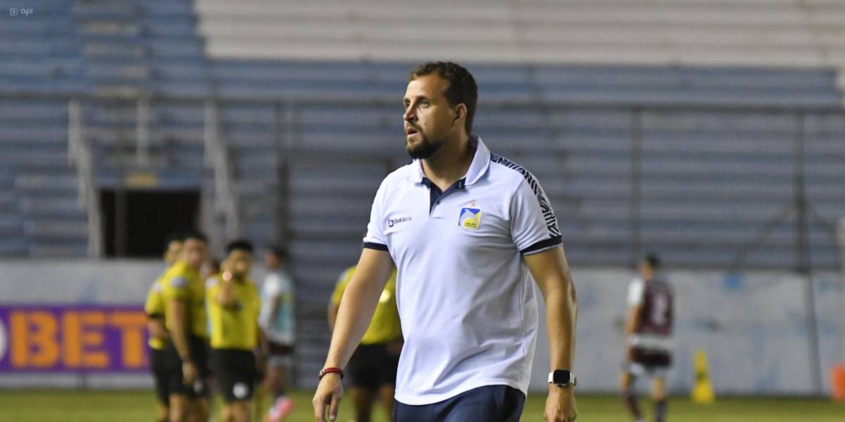 Dos jugadores del Delfín SC pidieron salir del club en este 2025, reveló Nicolás Chietino