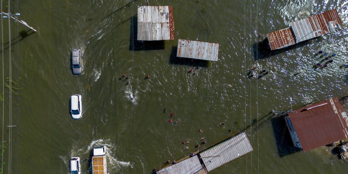 Las lluvias en Ecuador dejan 20 fallecidos y más de 105 000 afectados
