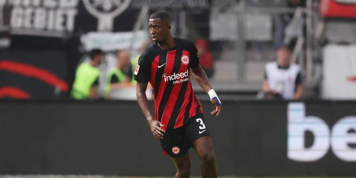 William Pacho tuvo un gran desempeño en la victoria del Eintracht Frankfurt sobre el Bayern Múnich